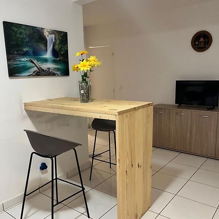 Ferienwohnung Chez Marc Les Abymes Exterior foto