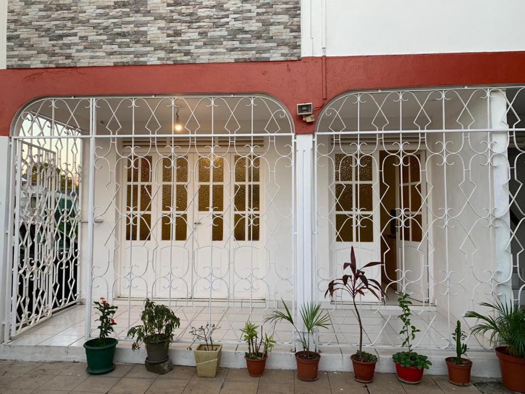 Ferienwohnung Chez Marc Les Abymes Exterior foto